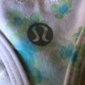 Lululemon 2-in-1 tank. Built in bra.